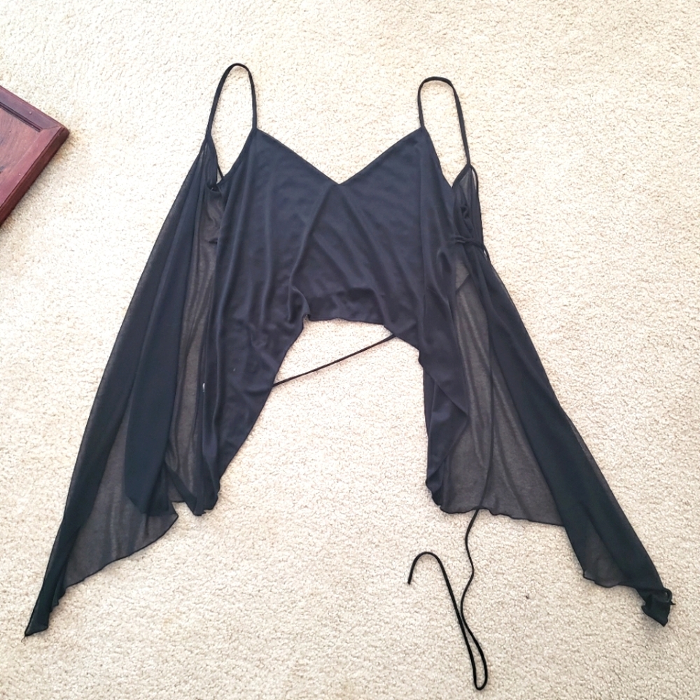 Black backless top